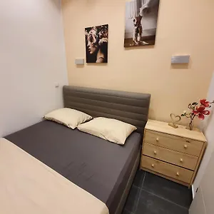 Design-apartment Mit Klimaanlage & Top-anbindung An Der U1 Apartament