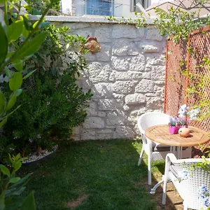 muzeyyen-hanim-konagi-alacati.aegeanhotels.net/