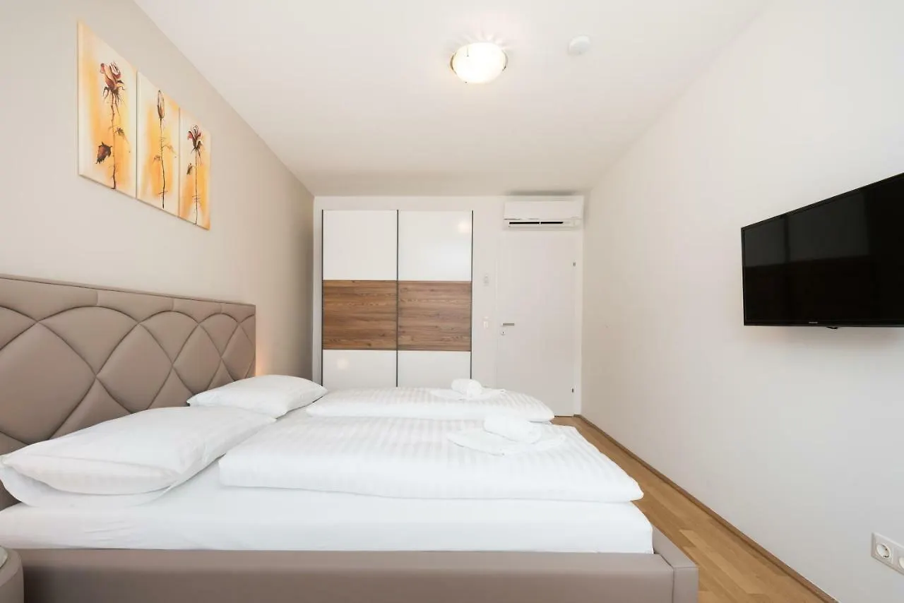 Yourapartment Prater Vienna 0*,